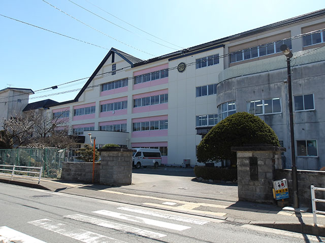 山岸小学校画像